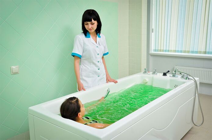 Taking a therapeutic bath is an effective procedure in the treatment of arthrosis